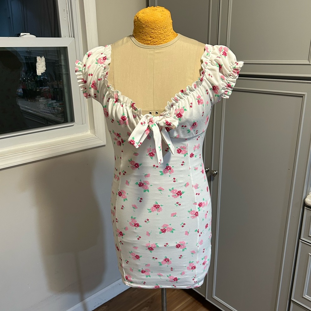 Missguided+ White and Pink Embellished Babydoll Mini Dress Size 4